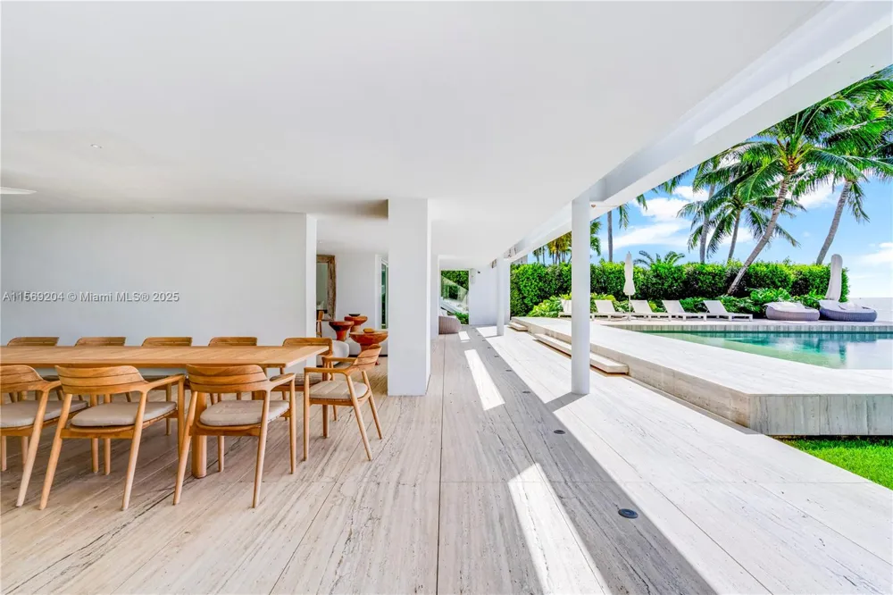 440 S Mashta Dr Key Biscayne, FL 33149