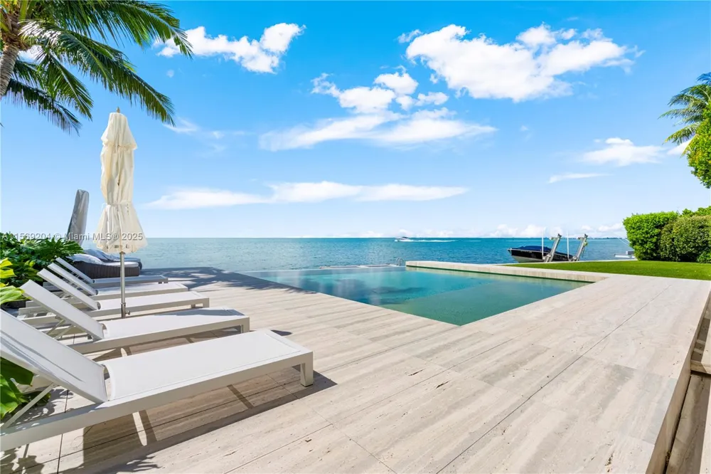 440 S Mashta Dr Key Biscayne, FL 33149