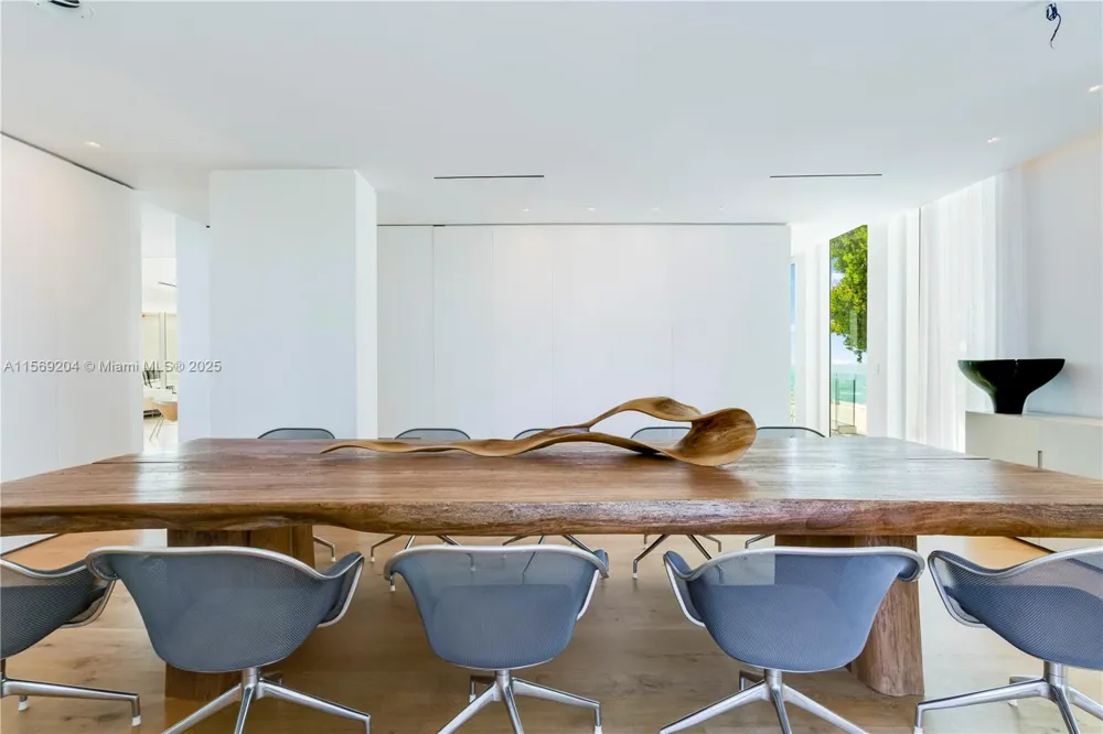 440 S Mashta Dr Key Biscayne, FL 33149