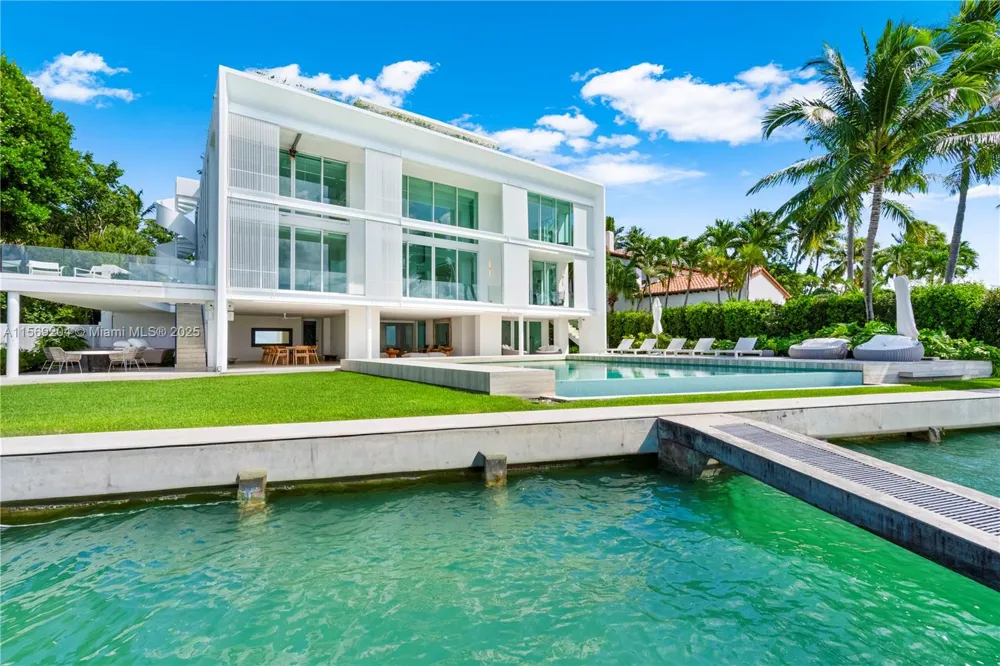 440 S Mashta Dr Key Biscayne, FL 33149