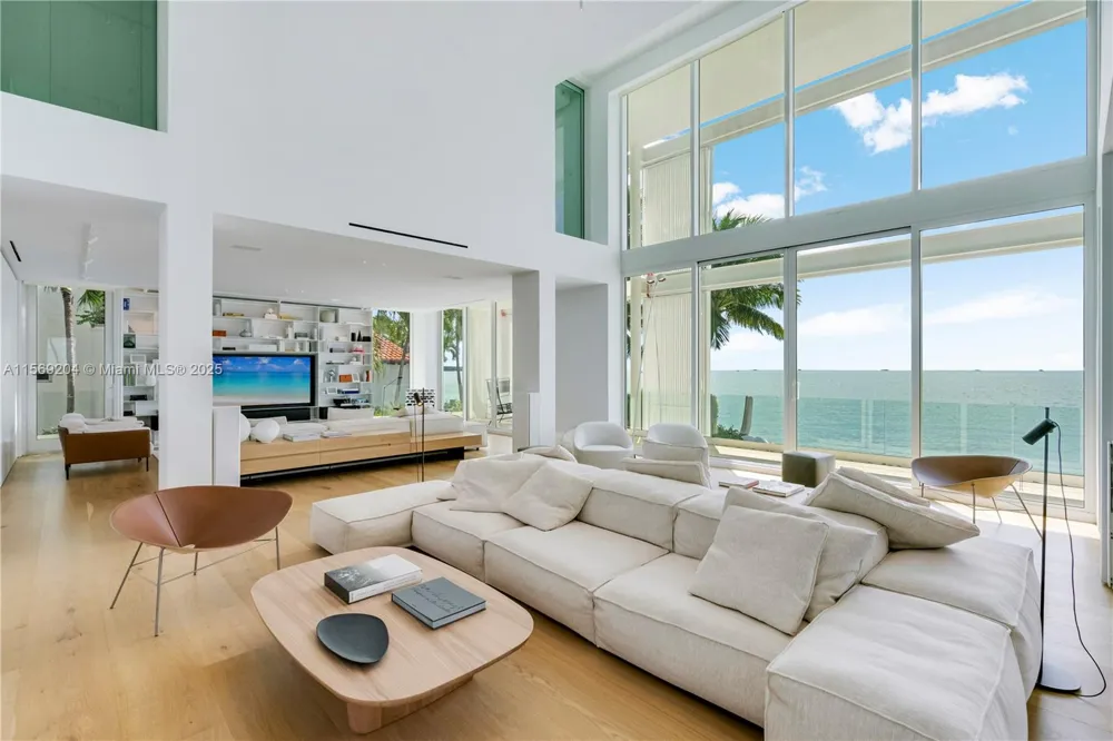 440 S Mashta Dr Key Biscayne, FL 33149