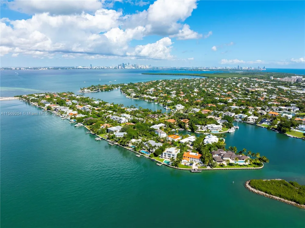 440 S Mashta Dr Key Biscayne, FL 33149
