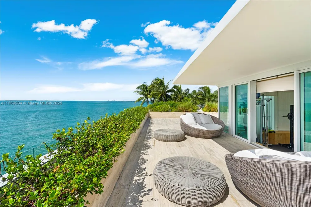 440 S Mashta Dr Key Biscayne, FL 33149