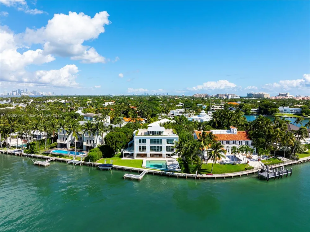 440 S Mashta Dr Key Biscayne, FL 33149