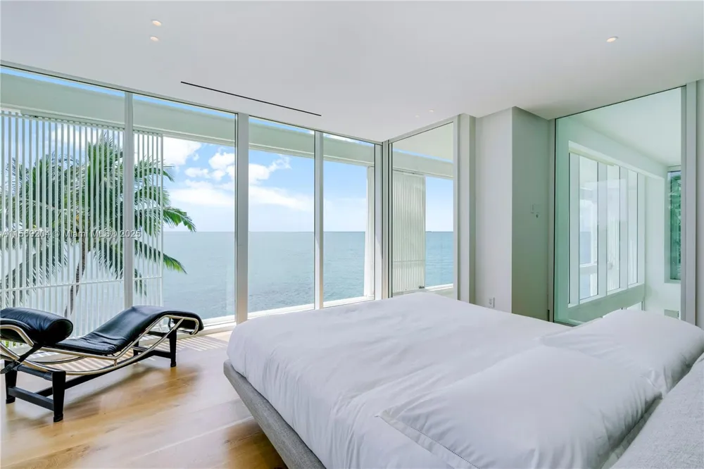 440 S Mashta Dr Key Biscayne, FL 33149