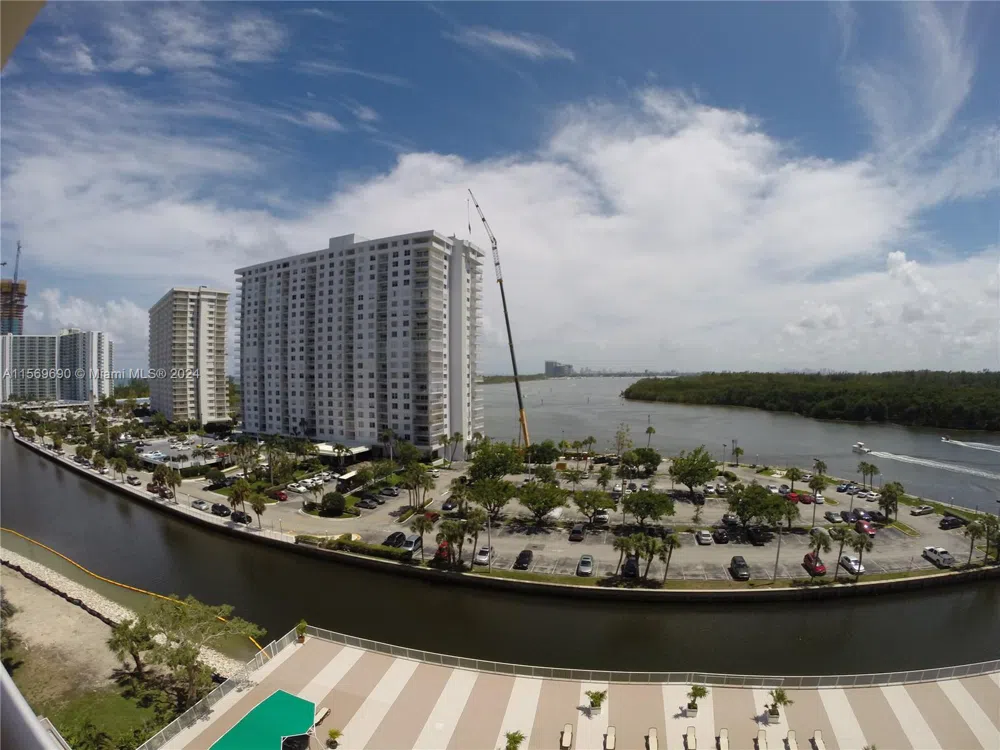 400 Kings Point Dr #905 Sunny Isles Beach, FL 33160