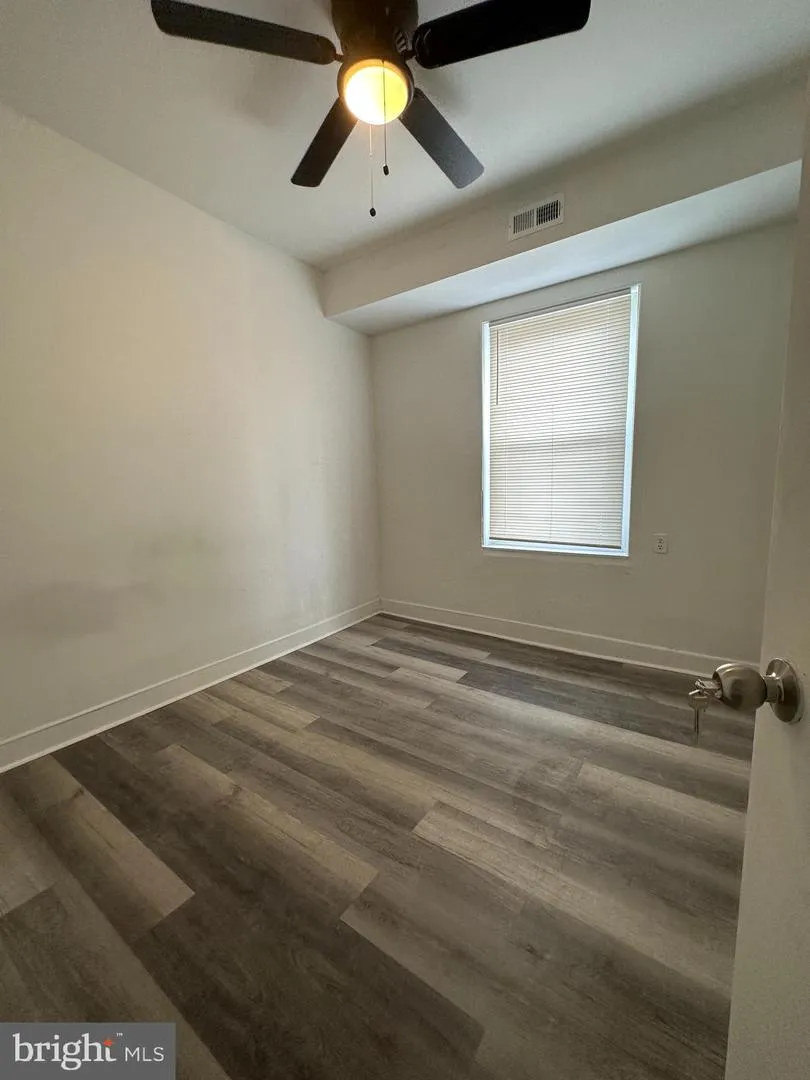 1825 S 19TH STREET Philadelphia, PA 19145