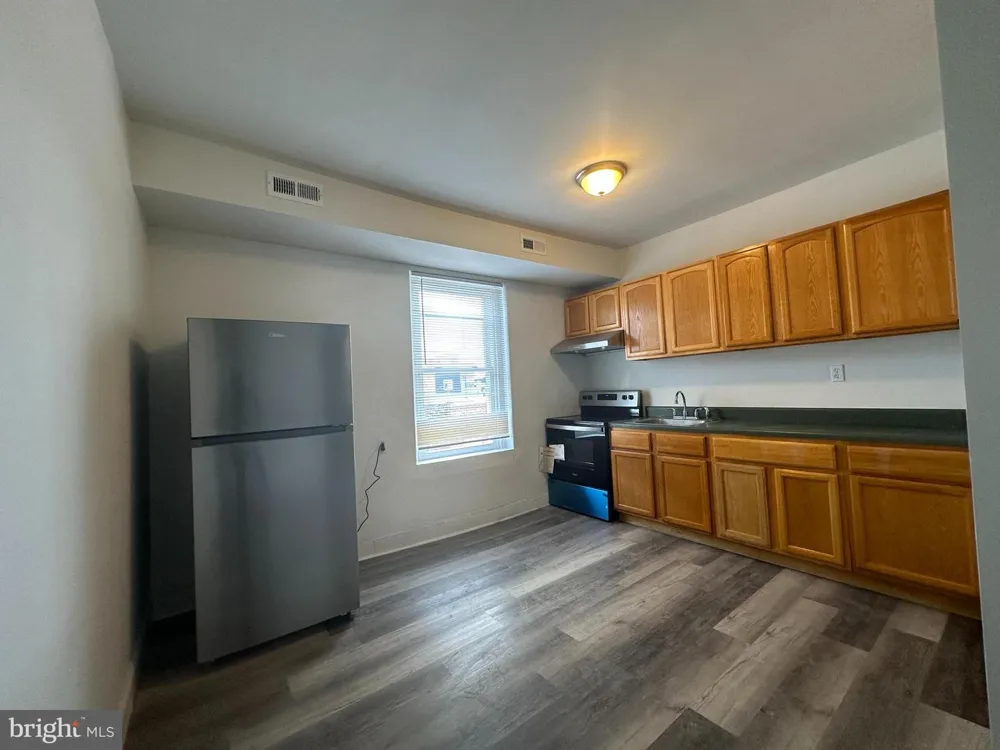 1825 S 19TH STREET Philadelphia, PA 19145