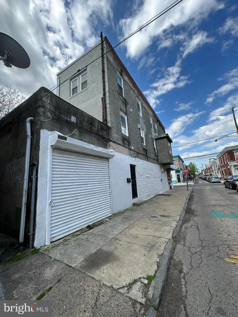 1825 S 19TH STREET Philadelphia, PA 19145