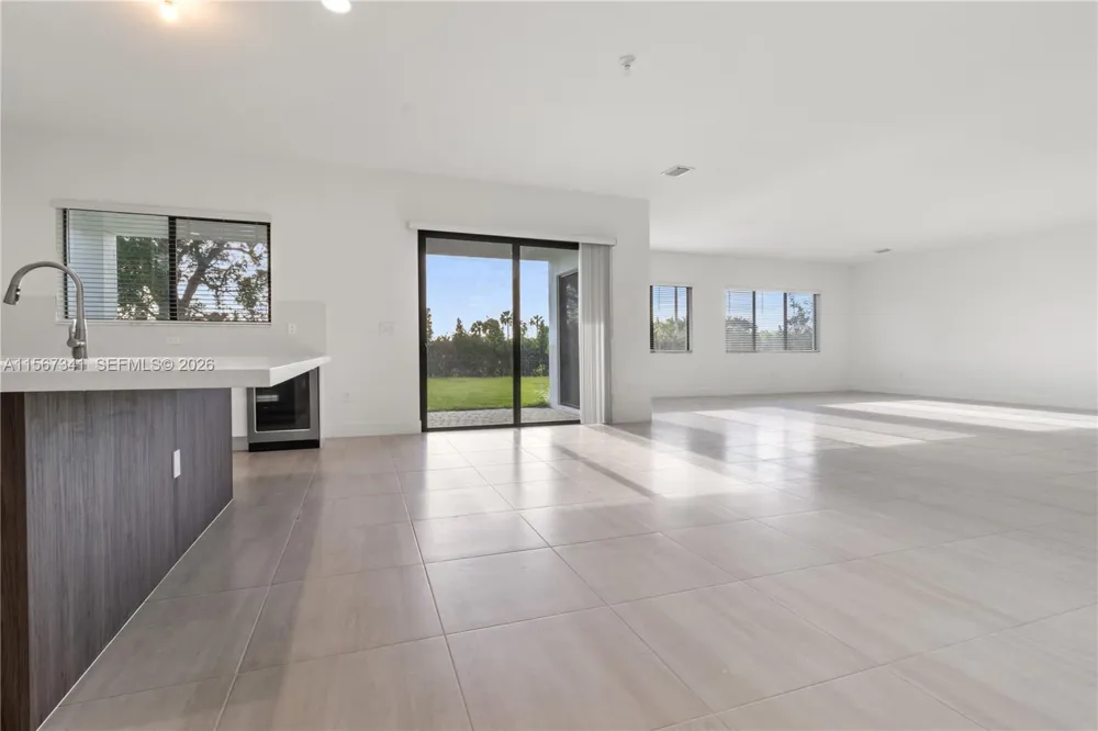 2391 SW 123rd Ter Davie, FL 33325