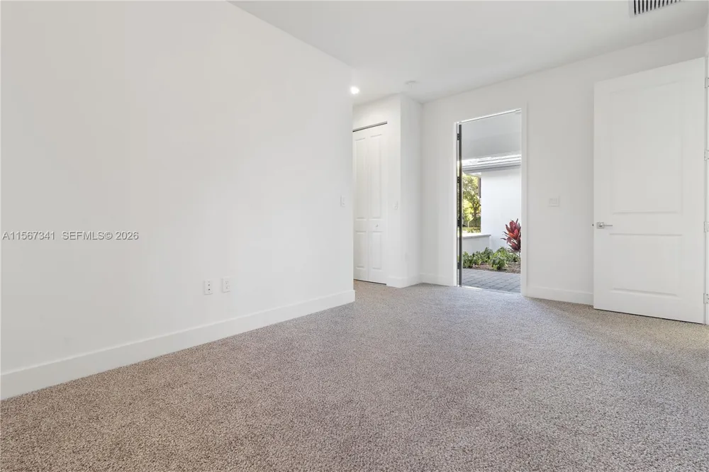2391 SW 123rd Ter Davie, FL 33325