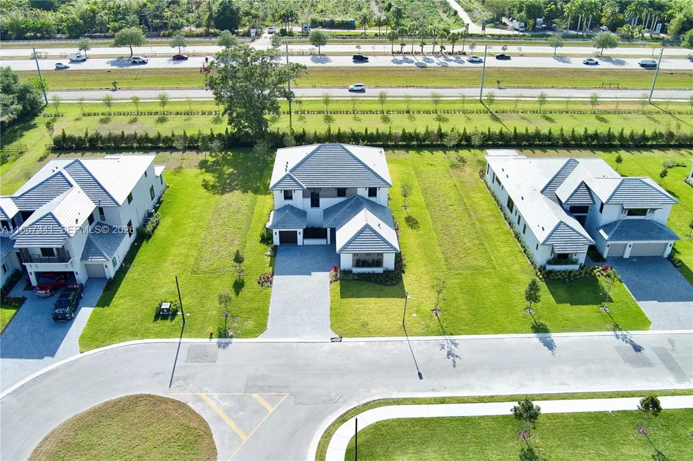 2391 SW 123rd Ter Davie, FL 33325
