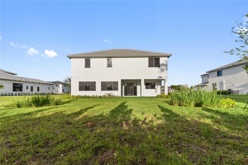2391 SW 123rd Ter Davie, FL 33325