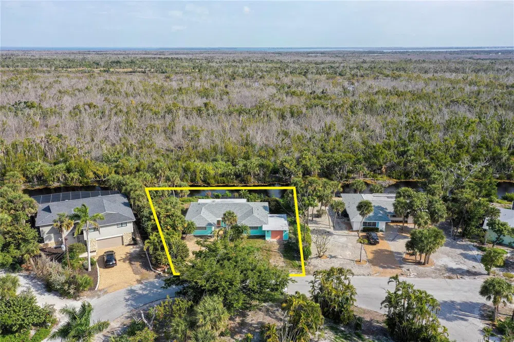 1057 BLUE HERON DRIVE Sanibel, FL 33957