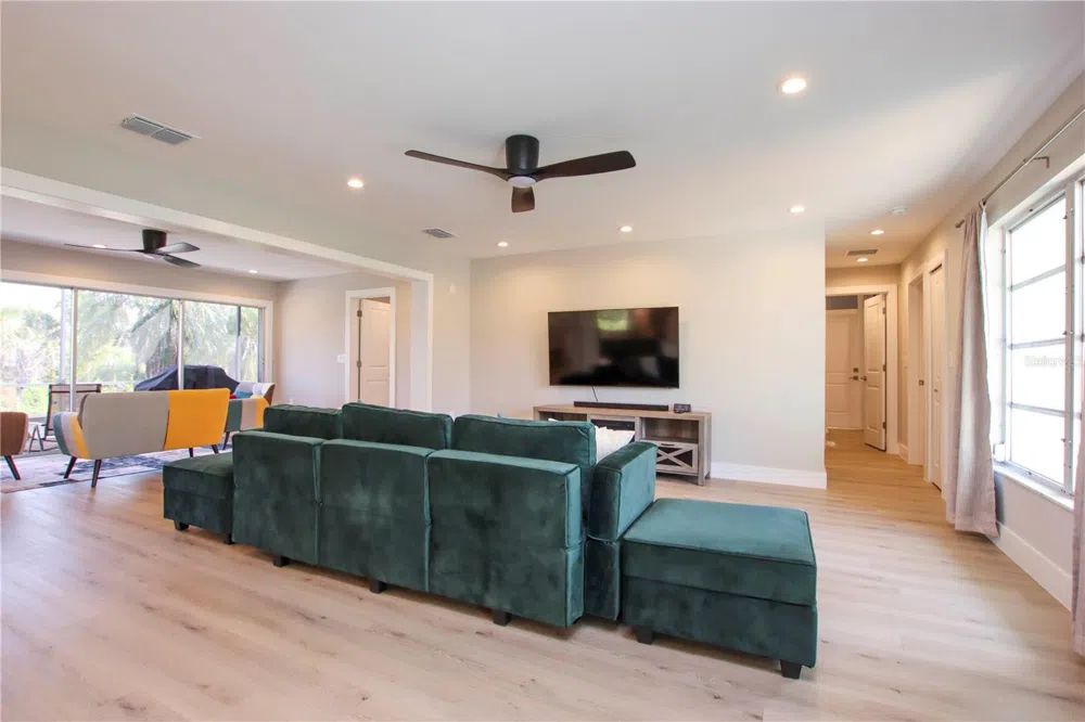 1057 BLUE HERON DRIVE Sanibel, FL 33957