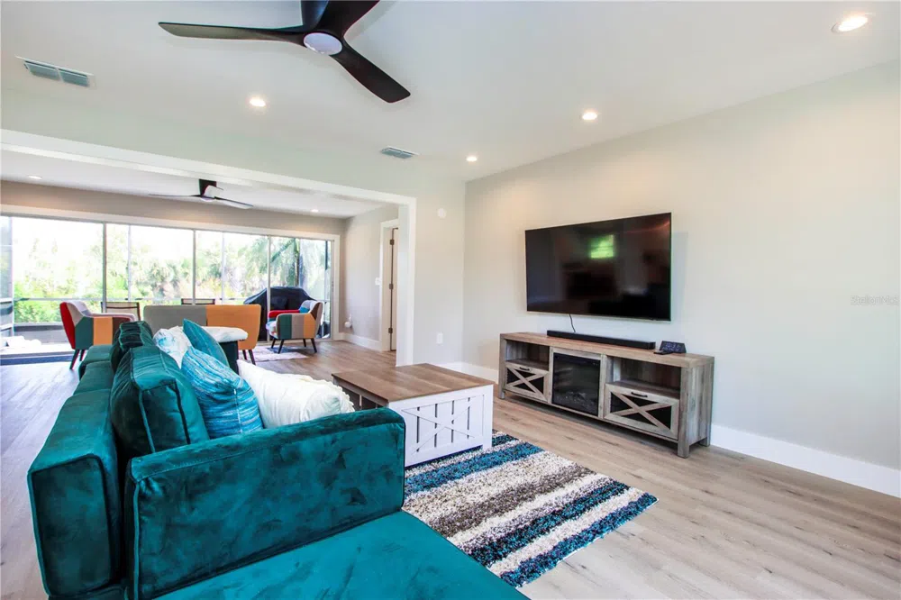 1057 BLUE HERON DRIVE Sanibel, FL 33957
