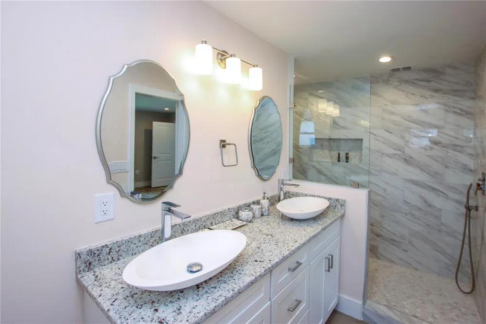 1057 BLUE HERON DRIVE Sanibel, FL 33957