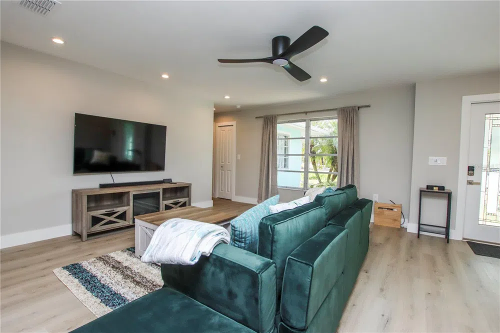 1057 BLUE HERON DRIVE Sanibel, FL 33957