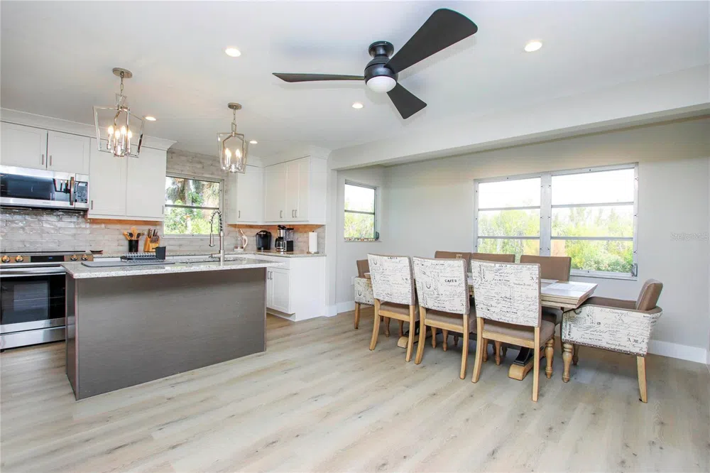 1057 BLUE HERON DRIVE Sanibel, FL 33957