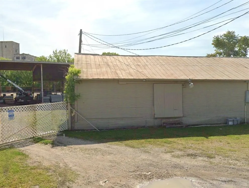517 E Broadway Street #304H Jefferson St Gainesville, TX 76240
