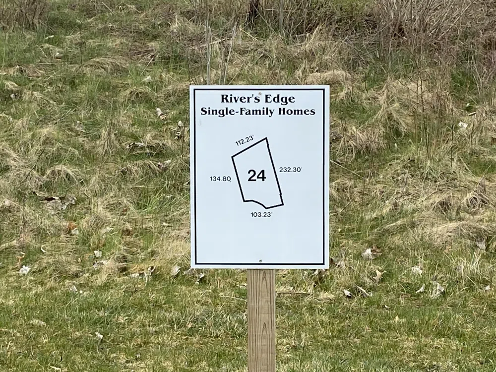 3376 Rivers Edge Drive St. Joseph, MI 49085