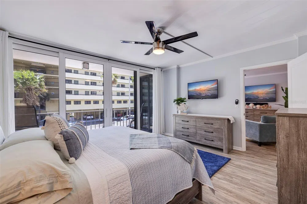 5396 GULF BOULEVARD #209 St Pete Beach, FL 33706