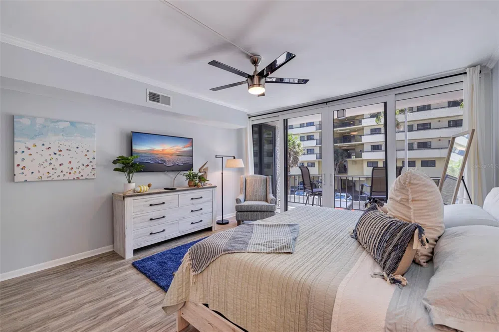 5396 GULF BOULEVARD #209 St Pete Beach, FL 33706