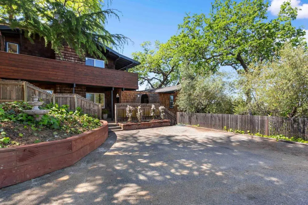 109 Cleland Avenue Los Gatos, CA 95030