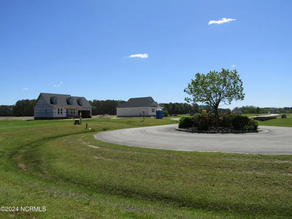 38 Winfield Lane Pinetown, NC 27865