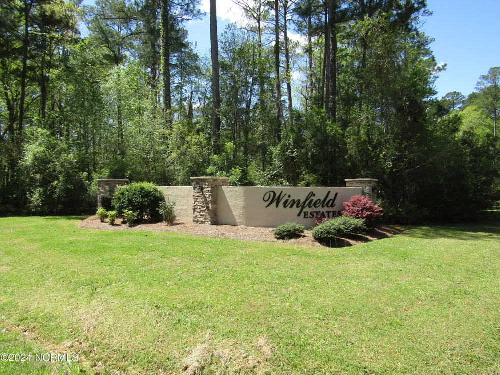 38 Winfield Lane Pinetown, NC 27865