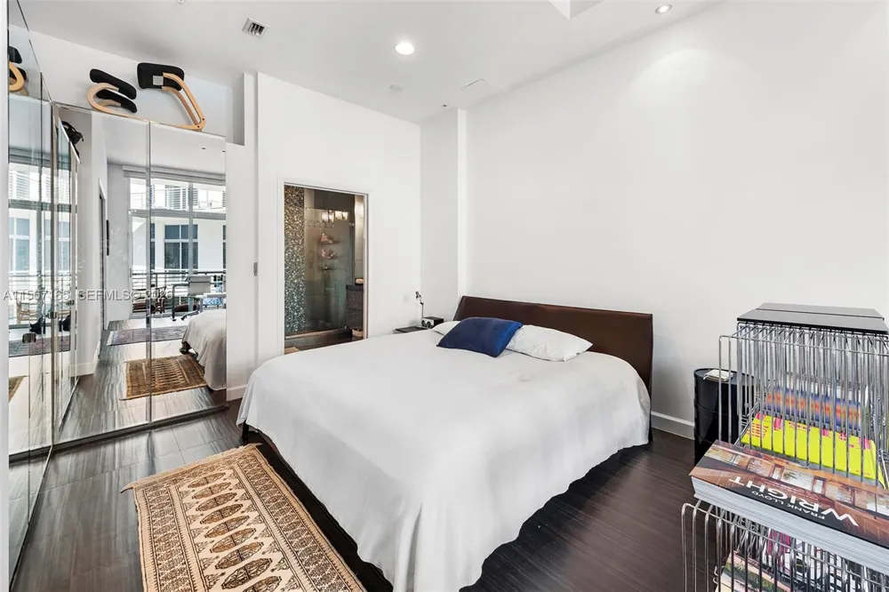 2001 Meridian Ave #517 Miami Beach, FL 33139