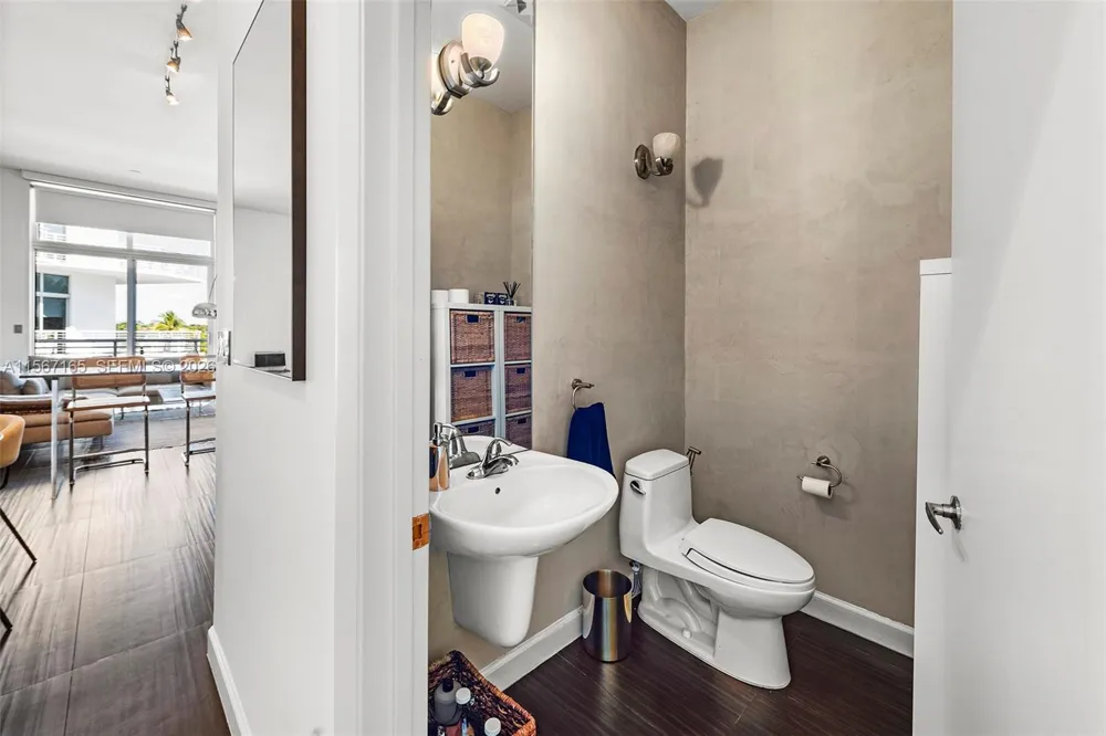 2001 Meridian Ave #517 Miami Beach, FL 33139