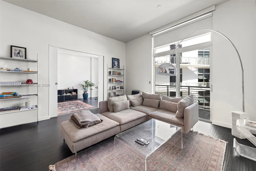 2001 Meridian Ave #517 Miami Beach, FL 33139