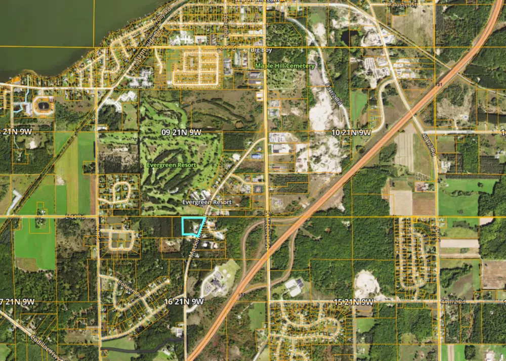 8072 S Mackinaw Trail Cadillac, MI 49601