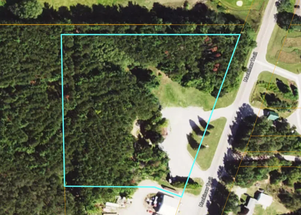 8072 S Mackinaw Trail Cadillac, MI 49601