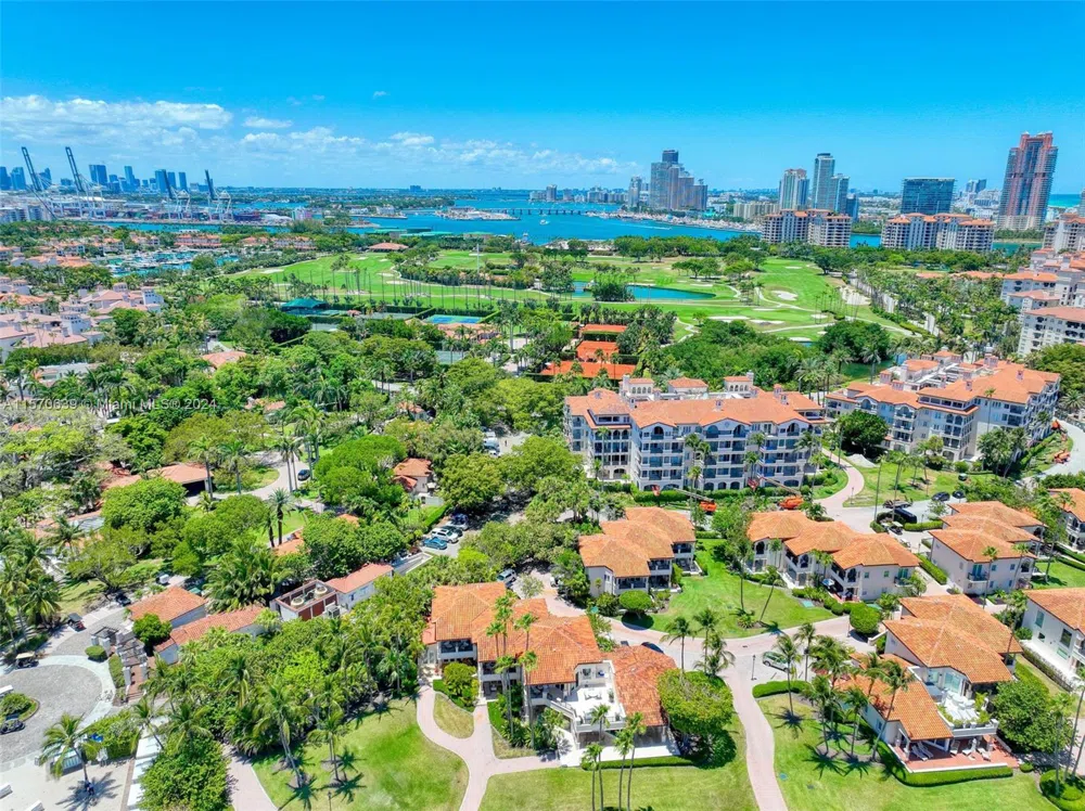 19144 Fisher Island Dr #19144 Miami Beach, FL 33109