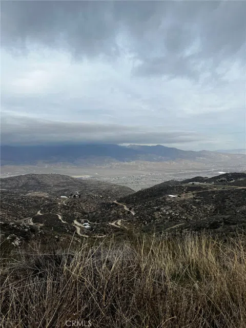 7 Horse Trail Rd.