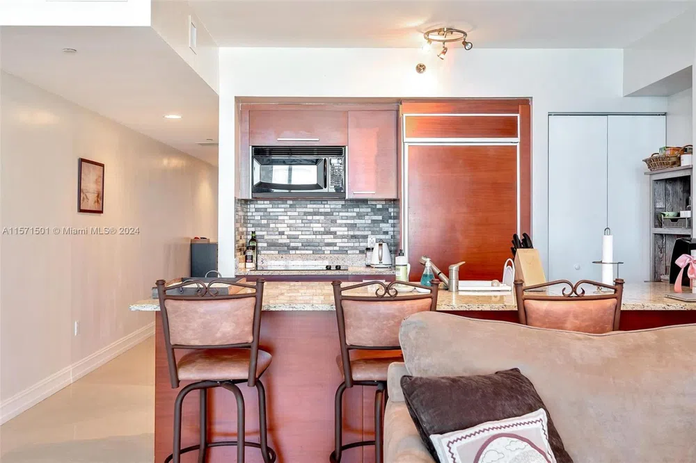 1830 S Ocean Dr #4709 Hallandale Beach, FL 33009