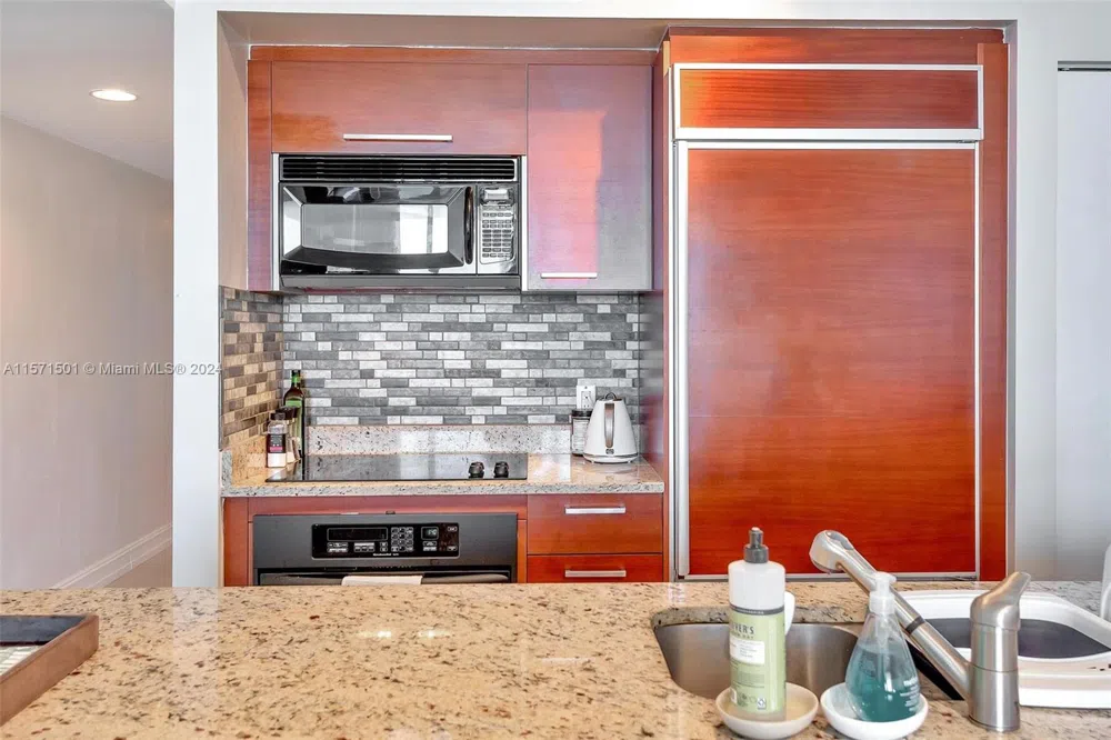1830 S Ocean Dr #4709 Hallandale Beach, FL 33009
