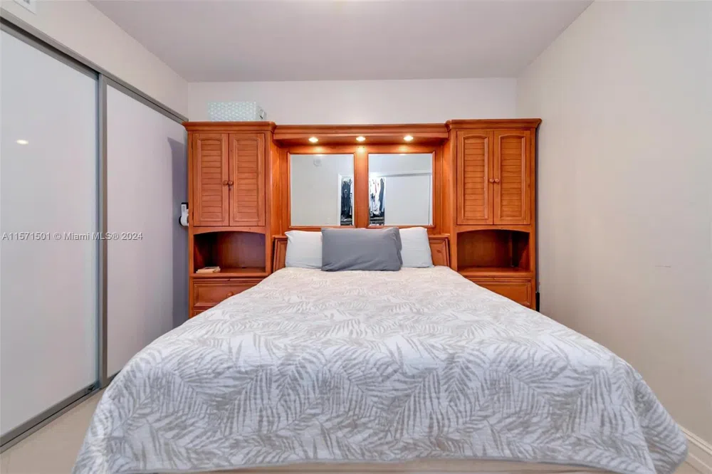 1830 S Ocean Dr #4709 Hallandale Beach, FL 33009