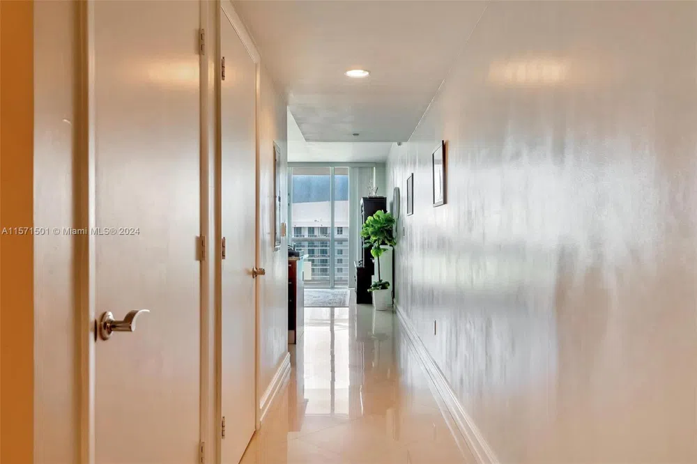 1830 S Ocean Dr #4709 Hallandale Beach, FL 33009