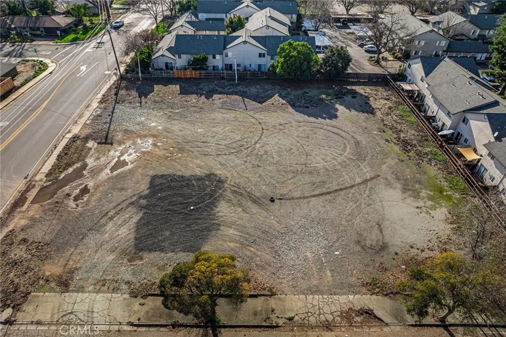 996 E 1st Avenue Chico, CA 95926