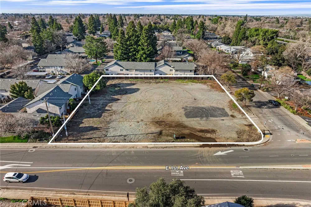 996 E 1st Avenue Chico, CA 95926