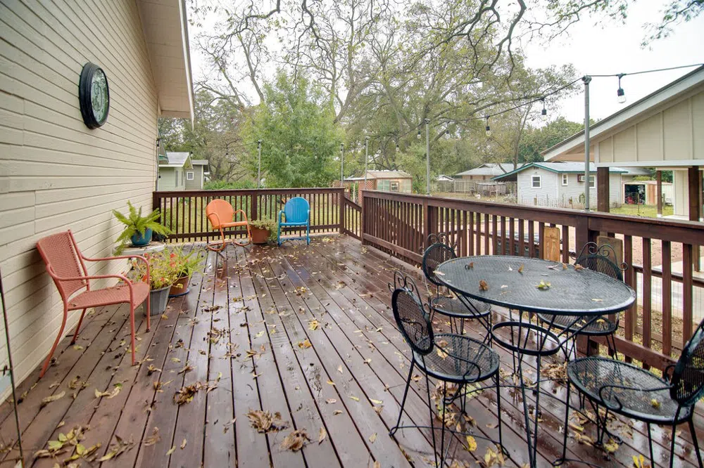 113 W Creek Street Fredericksburg, TX 78624