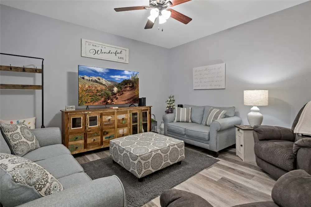 113 W Creek Street Fredericksburg, TX 78624
