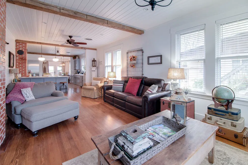 113 W Creek Street Fredericksburg, TX 78624