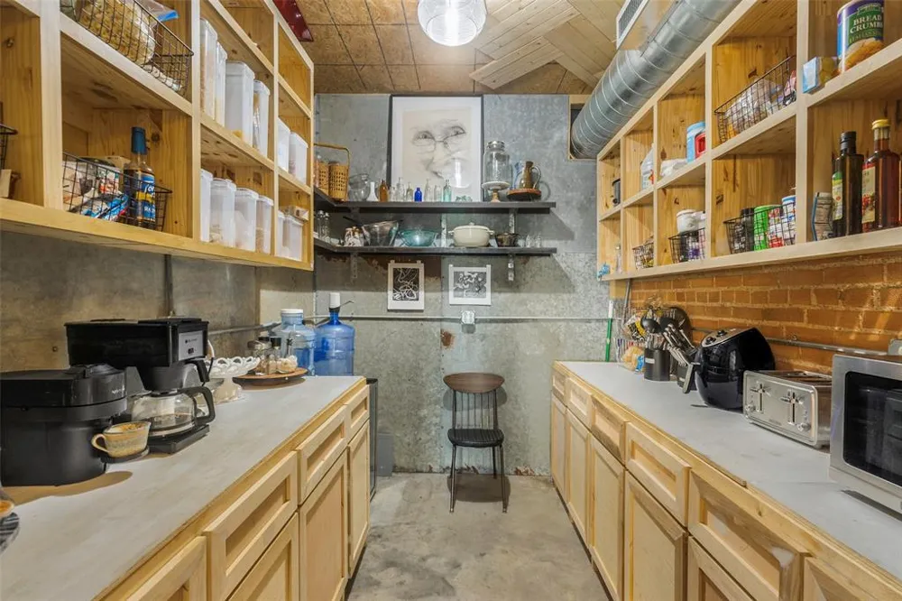 110 W Main Street Cumby, TX 75433