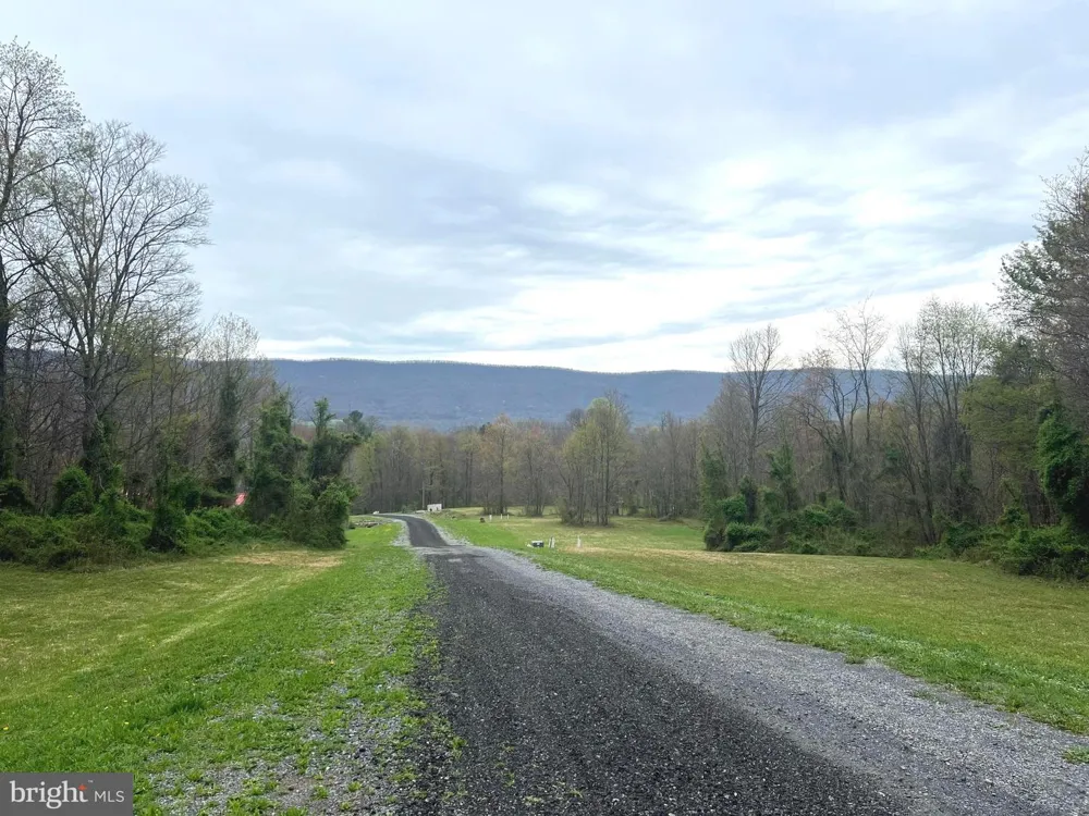 RIDGE WAY DRIVE Everett, PA 15537