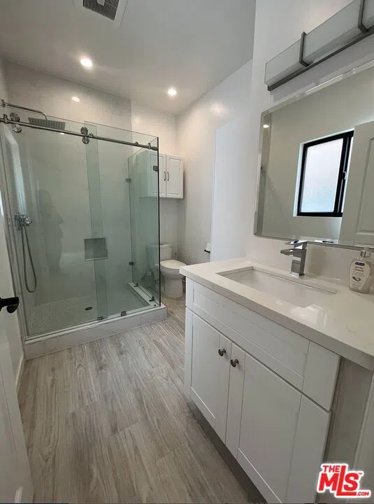 913 Hilldale Avenue #2 West Hollywood, CA 90069
