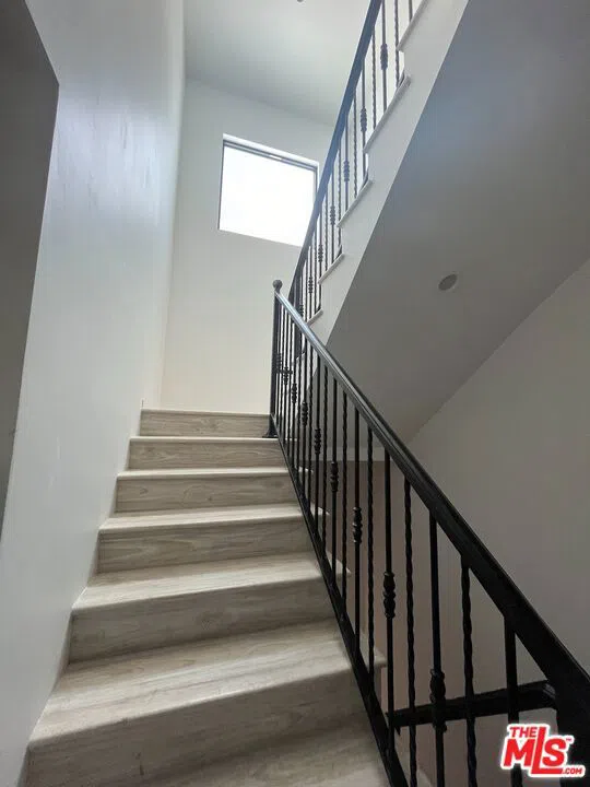 913 Hilldale Avenue #2 West Hollywood, CA 90069